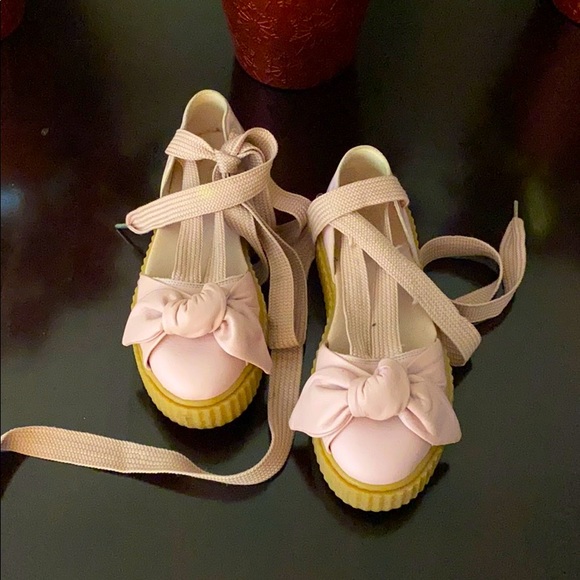 Shoes - Picture 5 of 5